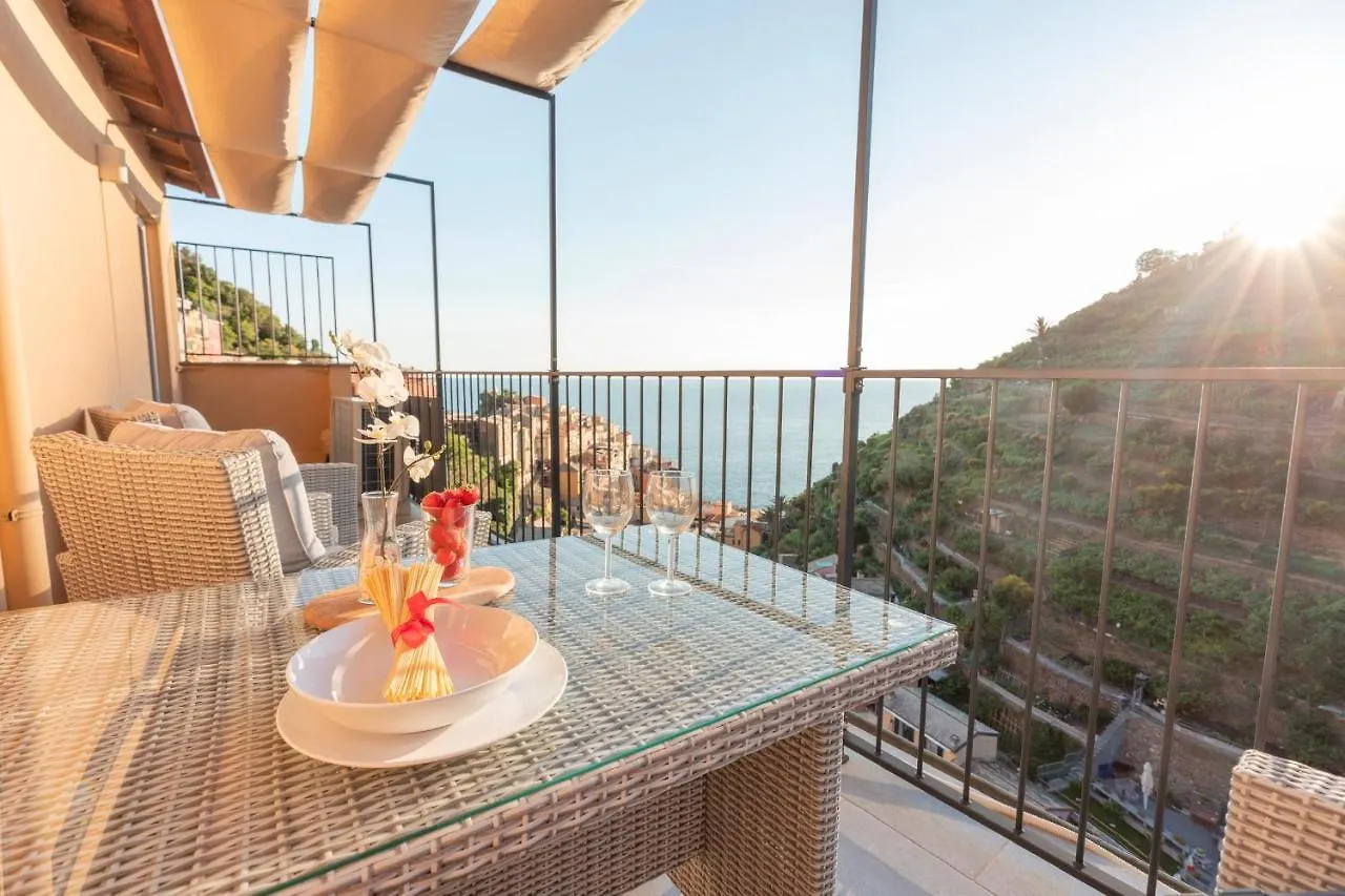 Apartment L' Attico Giallo Oro Di Giulia Manarola