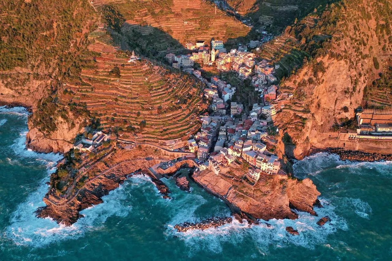 L' Attico Giallo Oro Di Giulia Manarola Apartment